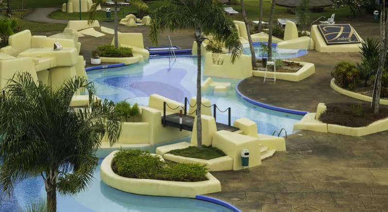 Heden Golf Hotel Абиджан Екстериор снимка